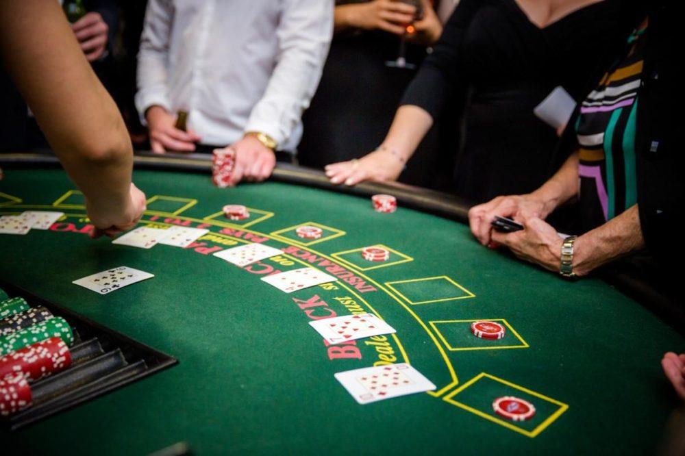 Online Casino Bonuses and Promotions: How to Make the Most of Them